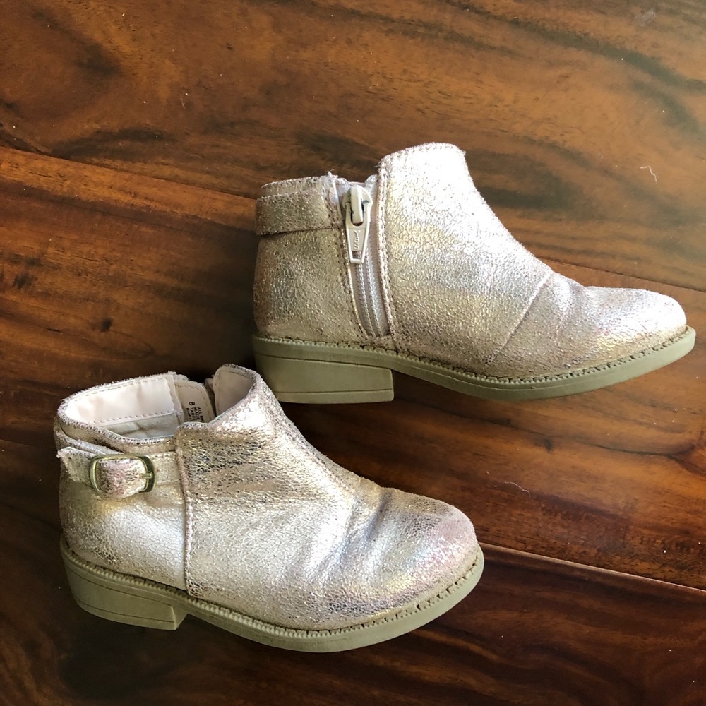 Size 8 Cat and Jack booties